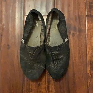 TOMS gold metallic shoe